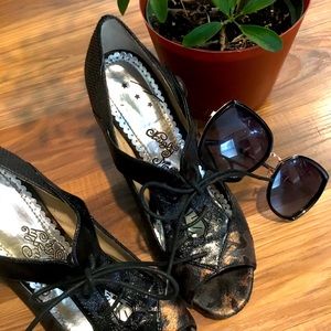 Naughty monkey sexy 4” peep toe shoes